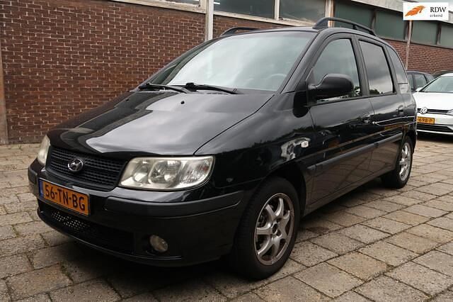 Zwart Gebruikt 2006 Hyundai Matrix Dynamiq MPV | € 2.250 (Eerlijke prijs) - Afbeelding 1/4