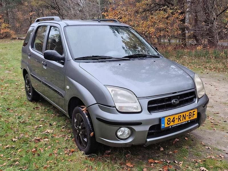 Grijs Gebruikt 2005 Subaru Justy Hatchback | € 1.950 (Eerlijke prijs) - Afbeelding 1/4