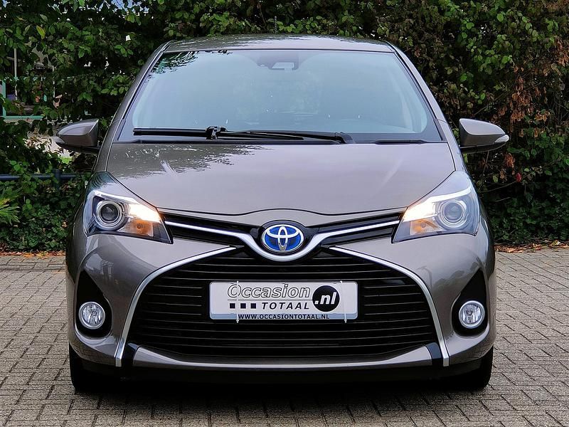 Occasion Toyota Yaris Hybrid Edition-S 73 PK (53 kW) 2016 Grijs Hatchback
