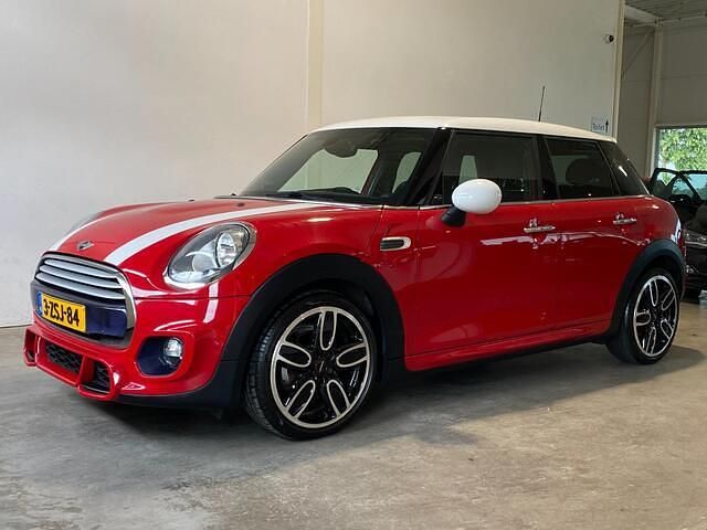 Rood Gebruikt 2015 Mini John Cooper Works Hatchback | € 13.950 (Eerlijke prijs) - Afbeelding 1/4