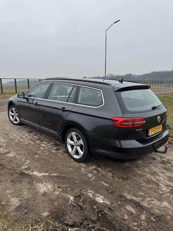 Gebruikt 2017 VW Passat Highline Stationwagen | € 14.000 (Super prijs) - Afbeelding 1/4