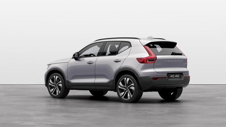 Nieuw Volvo XC40 Plus 144 kW (197 PK) 2025 SUV