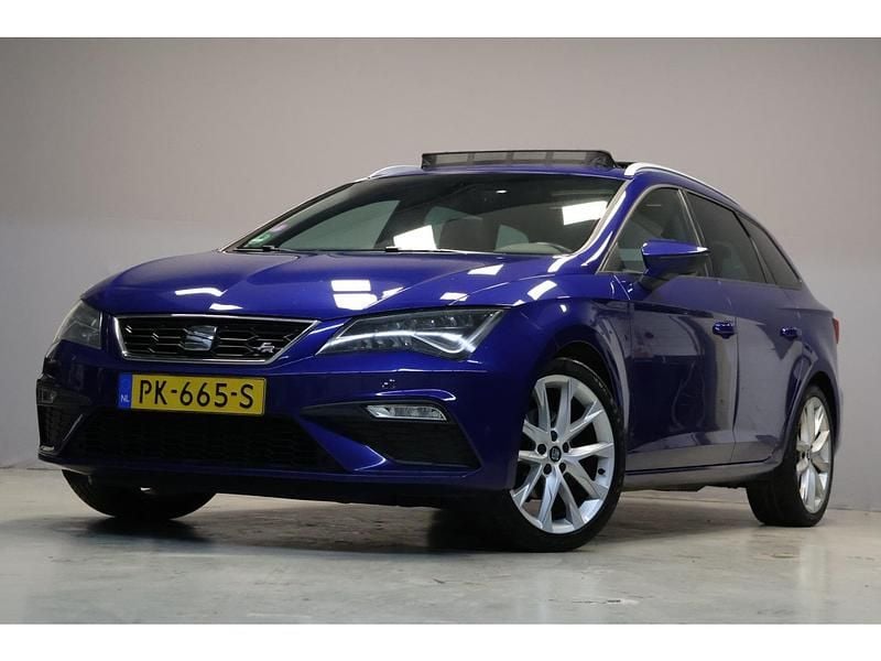 Blauw Gebruikt 2017 Seat Leon FR Stationwagen | € 11.995 (Eerlijke prijs) - Afbeelding 1/4