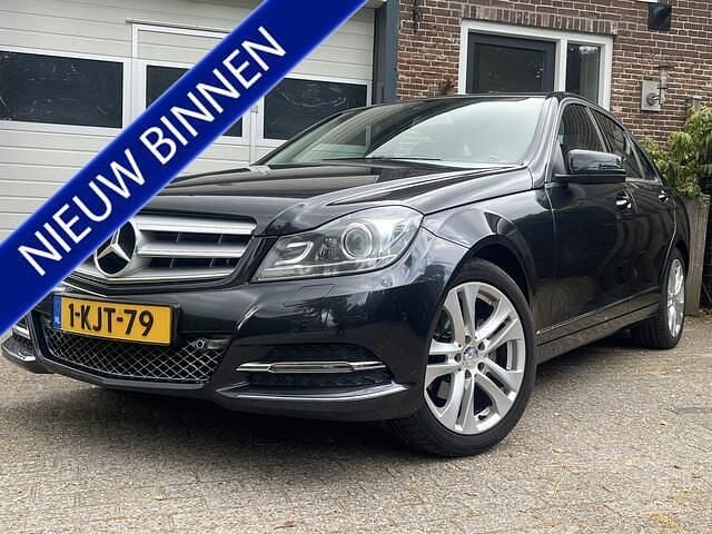 Zwart Gebruikt 2013 Mercedes C180 Ambition Sedan | € 10.949 (Eerlijke prijs) - Afbeelding 1/4