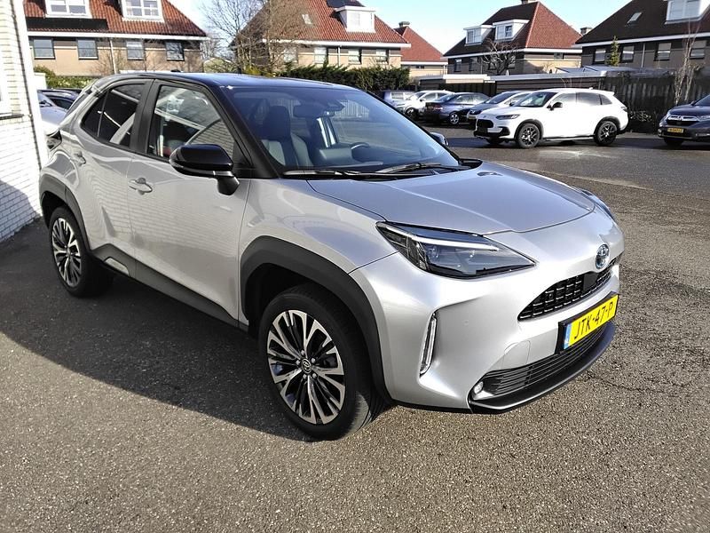 Occasion Toyota Yaris Cross Executive 93 PK (68 kW) 2024 Grijs (metallic) SUV