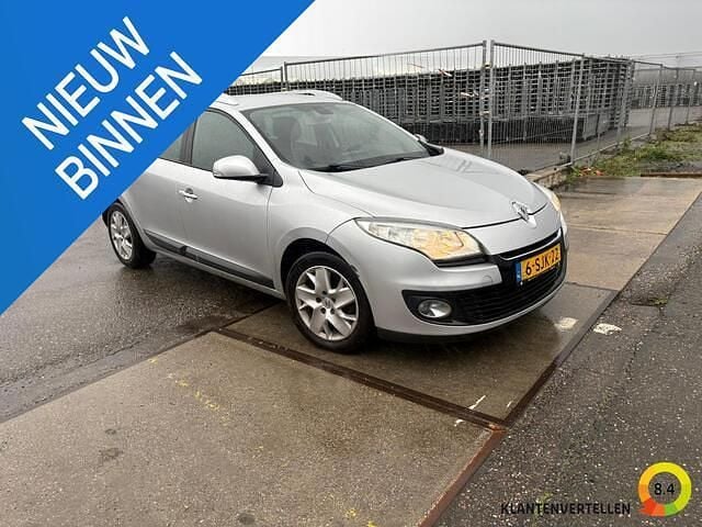 Grijs Occasion 2012 Renault Mégane GrandTour Dynamique Stationwagen | € 3.950 (Eerlijke prijs) - Afbeelding 1/4