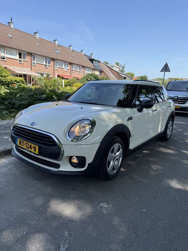 Wit Gebruikt 2016 Mini One Clubman Salt Stationwagen | € 13.950 (Super prijs) - Afbeelding 1/4
