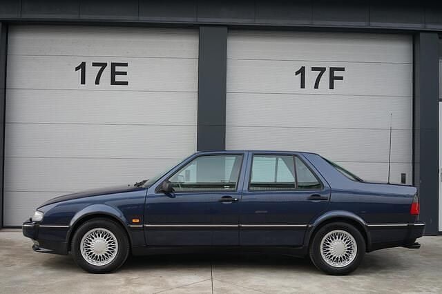 Blauw Gebruikt 1996 Saab 9000 Griffin Sedan | € 9.900 - Afbeelding 1/4