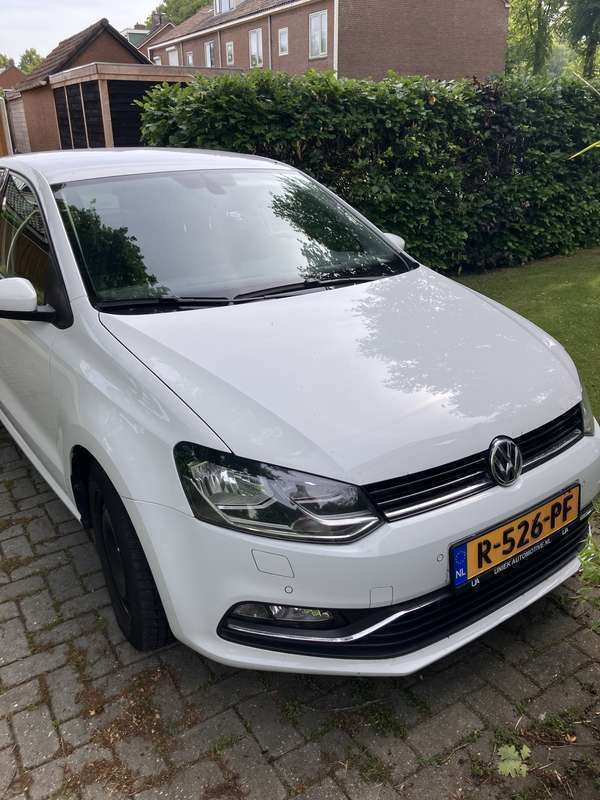 Wit Gebruikt 2017 VW Polo Comfortline Hatchback | € 8.600 (Goede deal) - Afbeelding 1/4