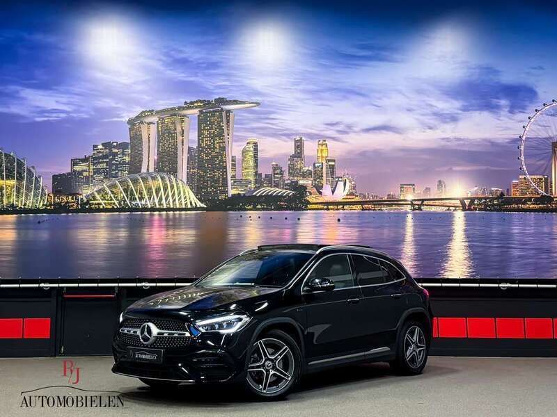 Zwart, metallic lak Gebruikt 2021 Mercedes GLA250 AMG SUV | € 40.999 - Afbeelding 1/4