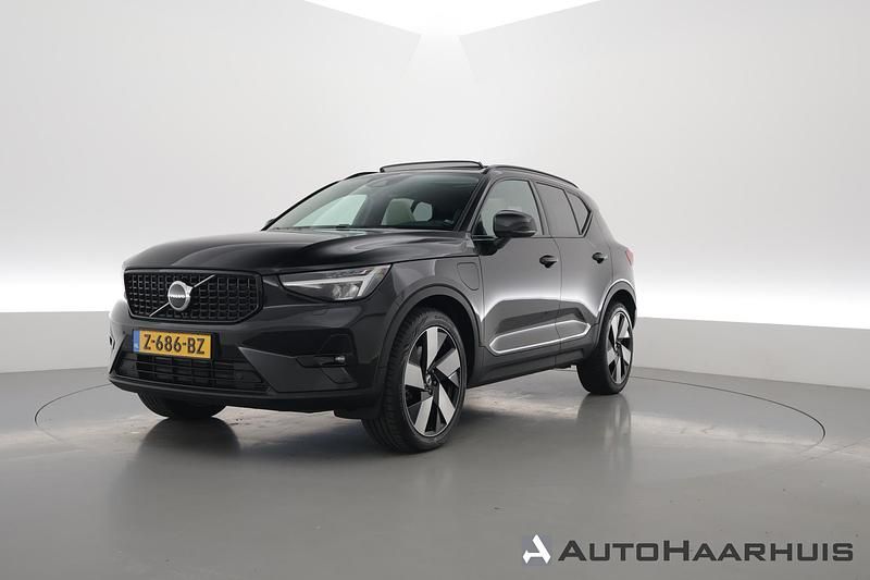 Zwart Occasion 2024 Volvo XC40 Plus SUV | € 31.900 (Goede deal) - Afbeelding 1/3