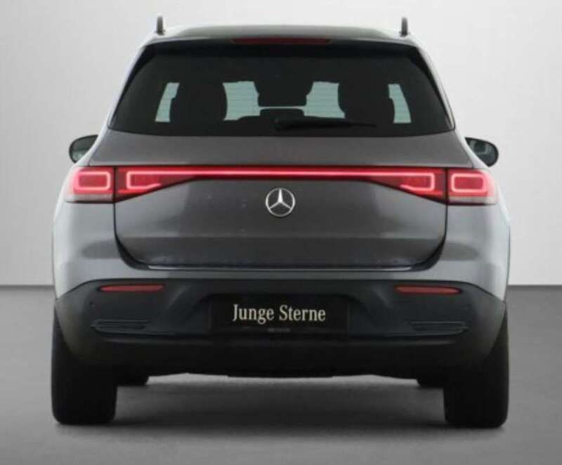 Grijs Gebruikt 2022 Mercedes EQB300 SUV | € 35.750 - Afbeelding 1/4