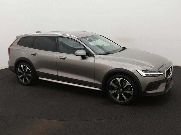 Occasion 2019 Volvo V60 CC Stationwagen | € 29.500 (Goede deal) - Afbeelding 1/4