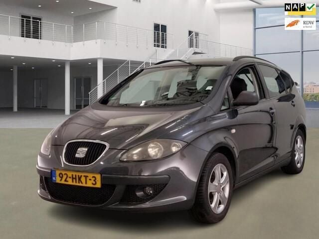 Grijs Gebruikt 2009 Seat Altea XL MPV | € 3.895 - Afbeelding 1/4