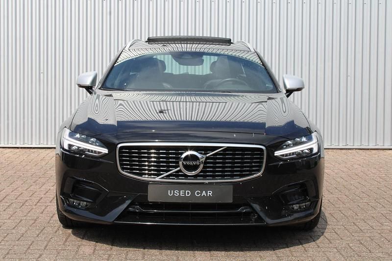 Occasion Volvo V90 Business Edition 191 PK (140 kW) 2018 Zwart (metallic) Stationwagen