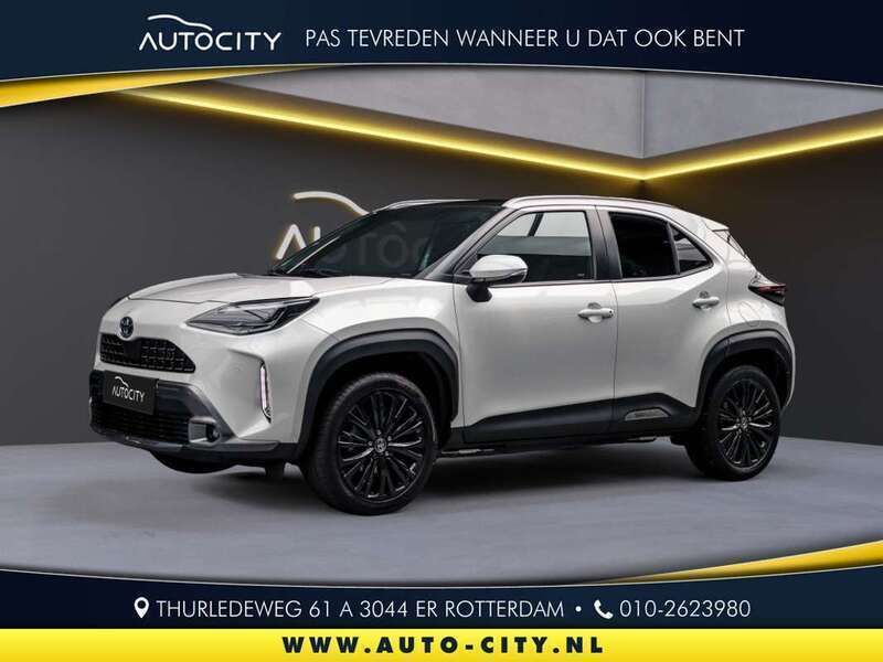 Wit, metallic lak Gebruikt 2022 Toyota Yaris Cross SUV | € 26.950 (Eerlijke prijs) - Afbeelding 1/4