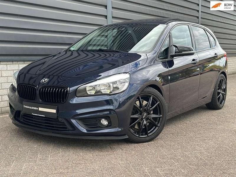 Blauw Gebruikt 2016 BMW 225 Active Tourer M Sport MPV | € 15.450 (Goede deal) - Afbeelding 1/4