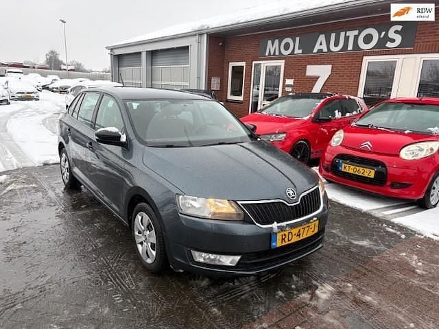 Grijs Occasion 2017 Skoda Rapid Active Hatchback | € 6.950 (Goede deal) - Afbeelding 1/4
