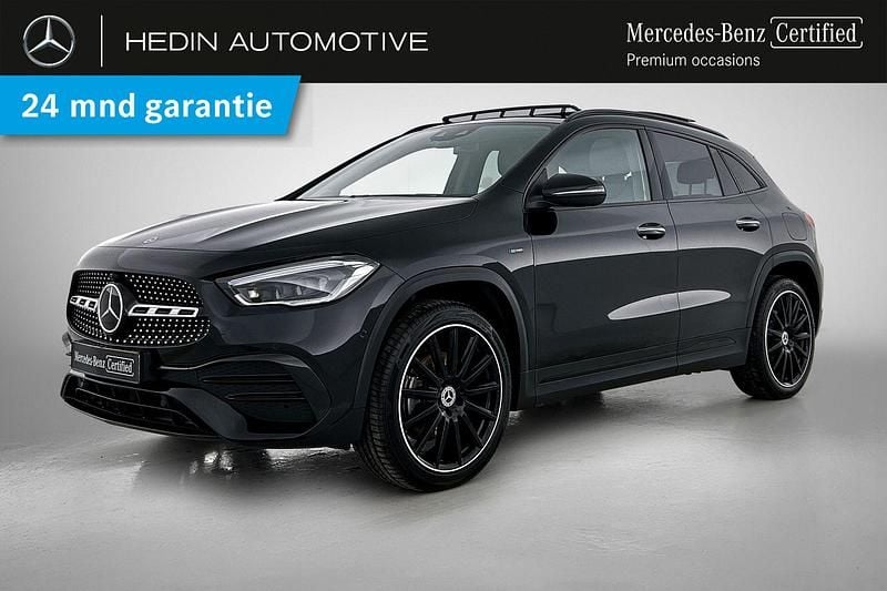 Zwart Gebruikt 2020 Mercedes GLA250 AMG line SUV | € 39.750 (Duur) - Afbeelding 1/4