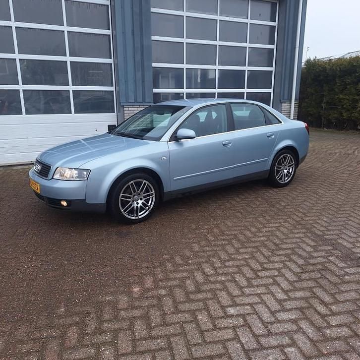 Occasion Audi A4 Exclusive 131 PK (96 kW) 2002 Blauw Sedan