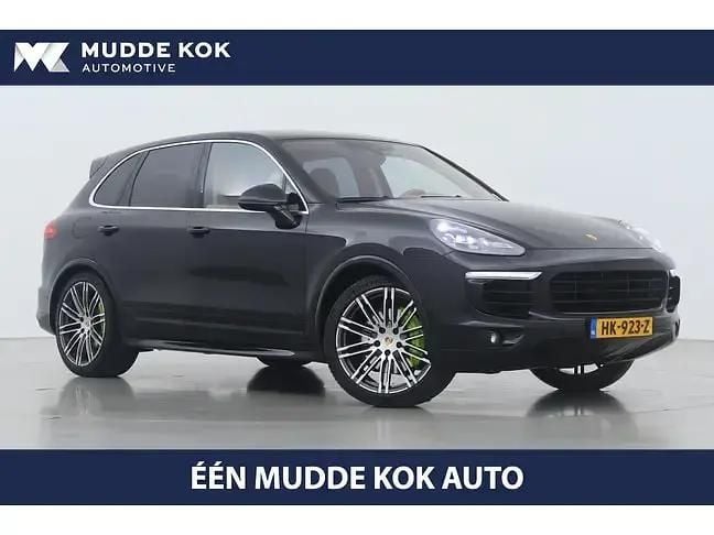 Zwart, metallic lak Gebruikt 2015 Porsche Cayenne SUV | € 24.900 (Duur) - Afbeelding 1/4