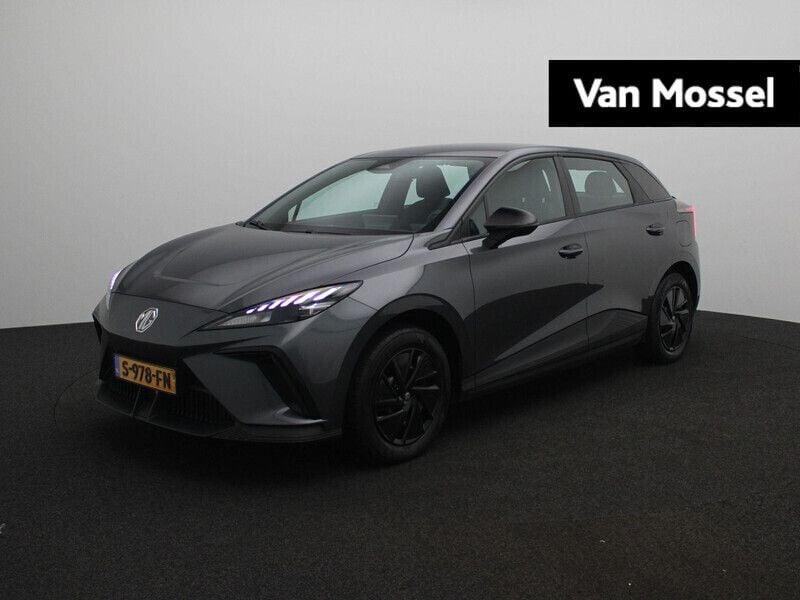 Grijs, metallic lak Gebruikt 2022 MG MG4 EV Hatchback | € 17.995 (Eerlijke prijs) - Afbeelding 1/4