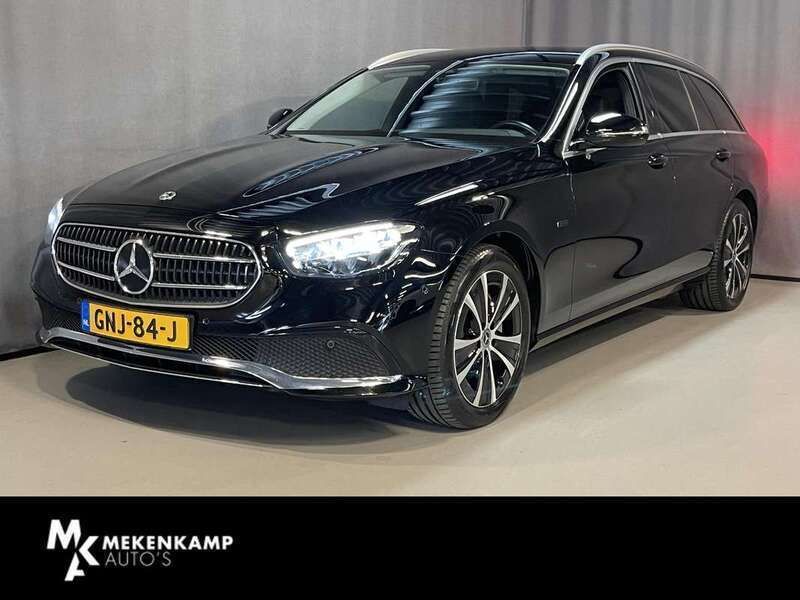 Zwart Gebruikt 2021 Mercedes E300 Avantgarde Stationwagen | € 34.750 (Goede deal) - Afbeelding 1/4