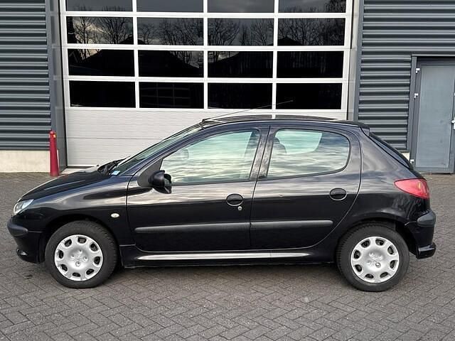 Occasion Peugeot 206 75 PK (55 kW) 2007 Zwart Hatchback