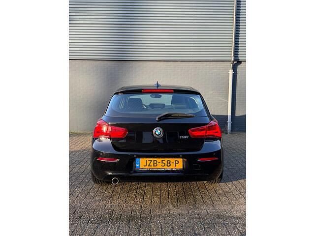 Occasion BMW 118 Executive 136 PK (100 kW) 2018 Zwart Hatchback