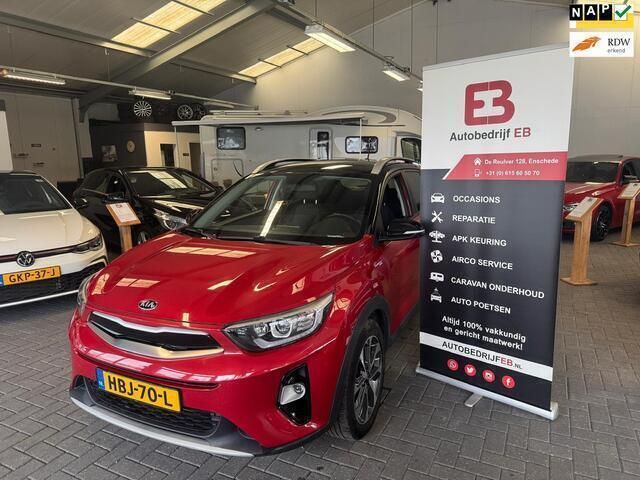 Rood Gebruikt 2018 Kia Stonic SUV | € 12.450 (Eerlijke prijs) - Afbeelding 1/4