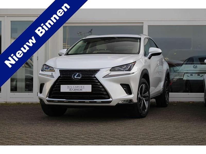 Wit (metallic) Occasion 2020 Lexus NX300h President Line SUV | € 37.960 (Eerlijke prijs) - Afbeelding 1/4