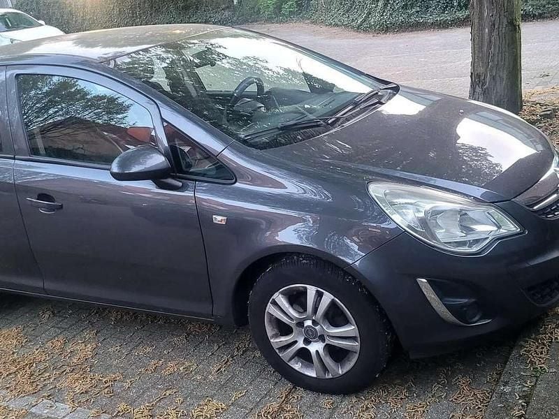 Gebruikt 2012 Opel Corsa Sedan | € 2.500 (Super prijs) - Afbeelding 1/2