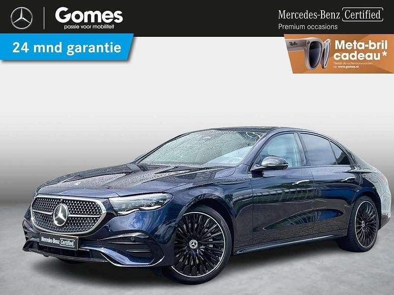 Blauw Gebruikt 2024 Mercedes E300 AMG line Sedan | € 62.950 (Duur) - Afbeelding 1/4