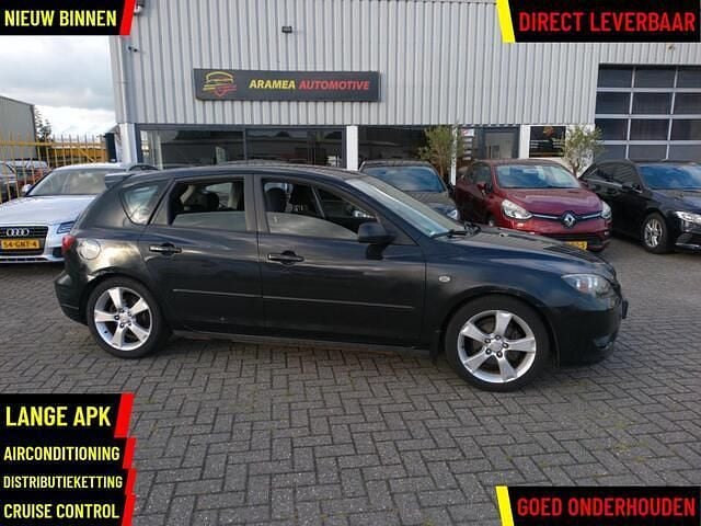 Zwart Gebruikt 2004 Mazda 3 Inclusive Hatchback | € 1.895 (Eerlijke prijs) - Afbeelding 1/4