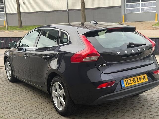 Occasion Volvo V40 Business Edition 120 PK (88 kW) 2015 Blauw (metallic) Hatchback