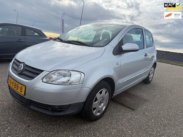 Grijs Gebruikt 2009 VW Fox Trendline Hatchback | € 2.499 (Iets duurder) - Afbeelding 1/4