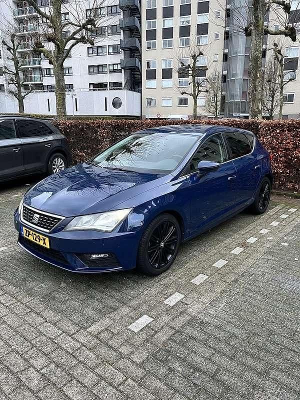 Blauw Gebruikt 2017 Seat Leon Hatchback | € 12.500 (Eerlijke prijs) - Afbeelding 1/4