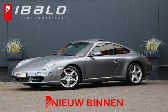 Grijs Gebruikt 2005 Porsche 911 Carrera Coupé | € 48.950 (Iets duurder) - Afbeelding 1/4