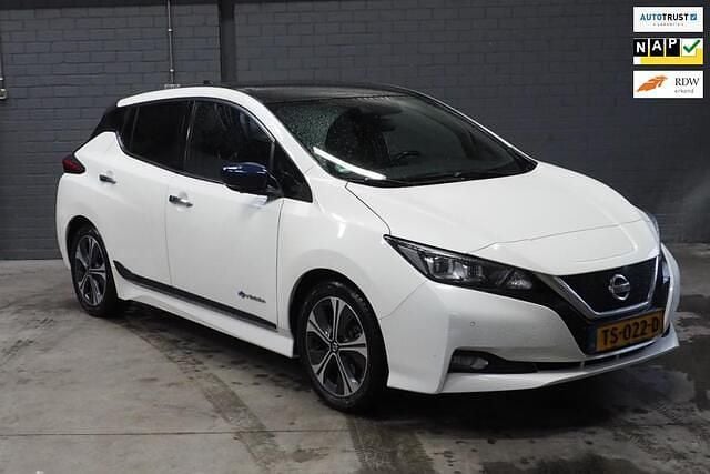 Wit Gebruikt 2018 Nissan Leaf Tekna Hatchback | € 7.500 (Goede deal) - Afbeelding 1/4