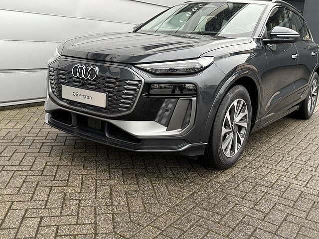 Occasion Audi Q6 e-tron Advanced 225 kW (306 PK) 2024 Grijs SUV