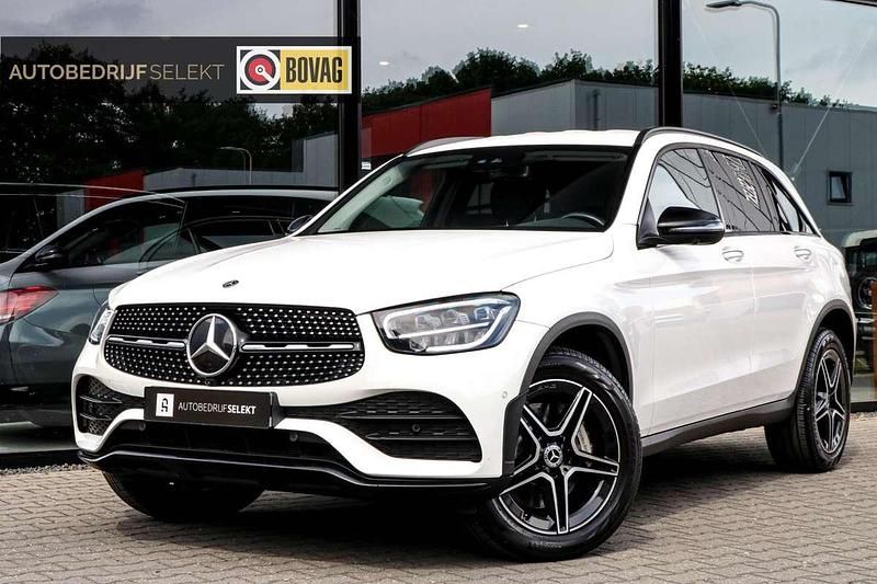 Wit Gebruikt 2021 Mercedes GLC300e AMG SUV | € 34.900 (Goede deal) - Afbeelding 1/4