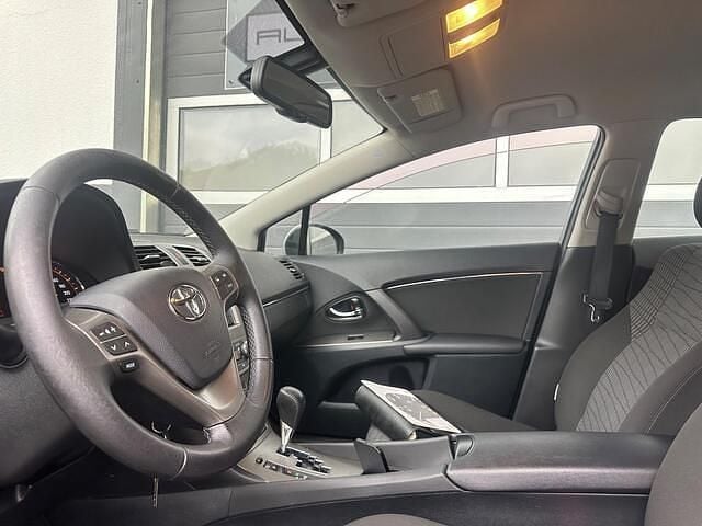 Occasion Toyota Avensis Business Edition 152 PK (111 kW) 2011 Grijs Sedan