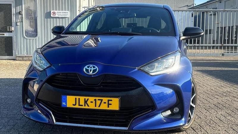 Occasion Toyota Yaris Hybrid Edition 2021 Blauw (metallic) Hatchback