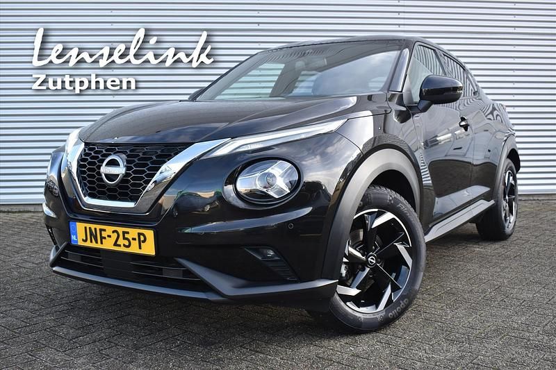 Zwart Gebruikt 2024 Nissan Juke N-Connecta SUV | € 23.780 (Iets duurder) - Afbeelding 1/4