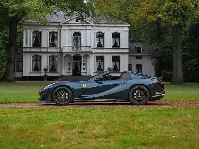 Blauw Gebruikt 2021 Ferrari 812 Cabriolet | € 489.500 (Eerlijke prijs) - Afbeelding 1/4
