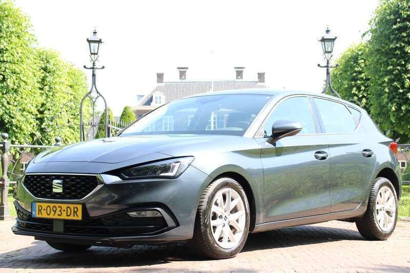 Grijs Gebruikt 2022 Seat Leon Reference Stationwagen | € 17.900 (Goede deal) - Afbeelding 1/4