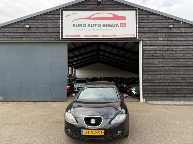 Zwart Gebruikt 2006 Seat Leon Hatchback | € 1.450 (Eerlijke prijs) - Afbeelding 1/4