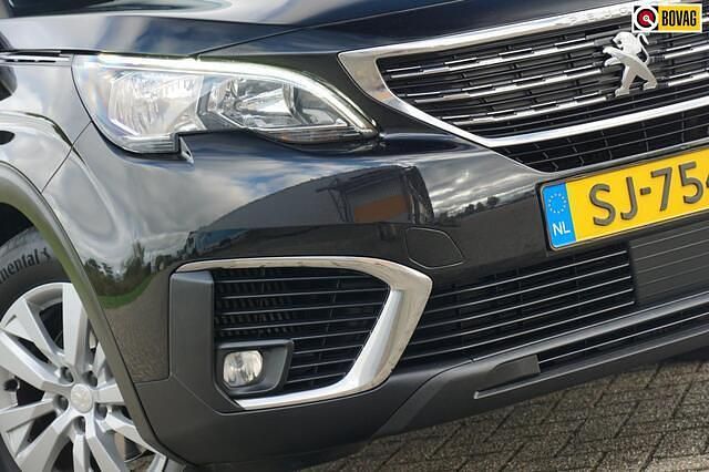 Zwart Occasion 2018 Peugeot 5008 MPV | € 13.925 (Eerlijke prijs) - Afbeelding 1/4