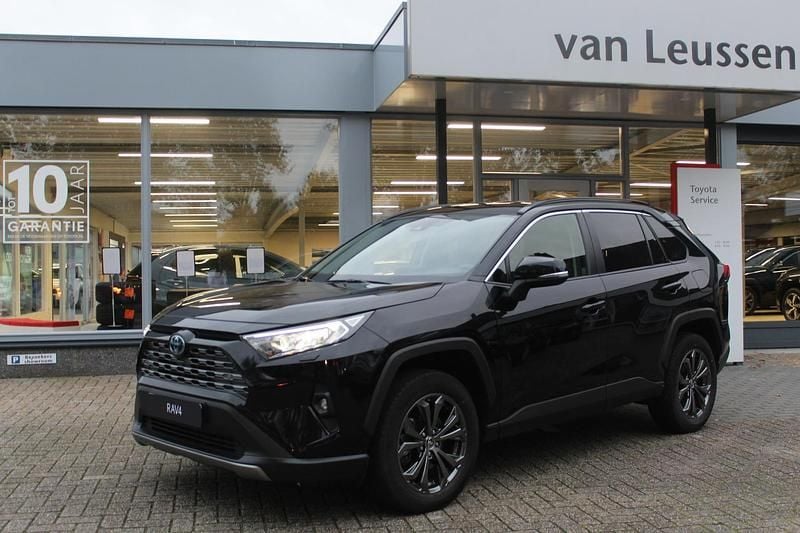 Zwart Gebruikt 2023 Toyota RAV4 Hybrid Style SUV | € 37.400 (Super prijs) - Afbeelding 1/4