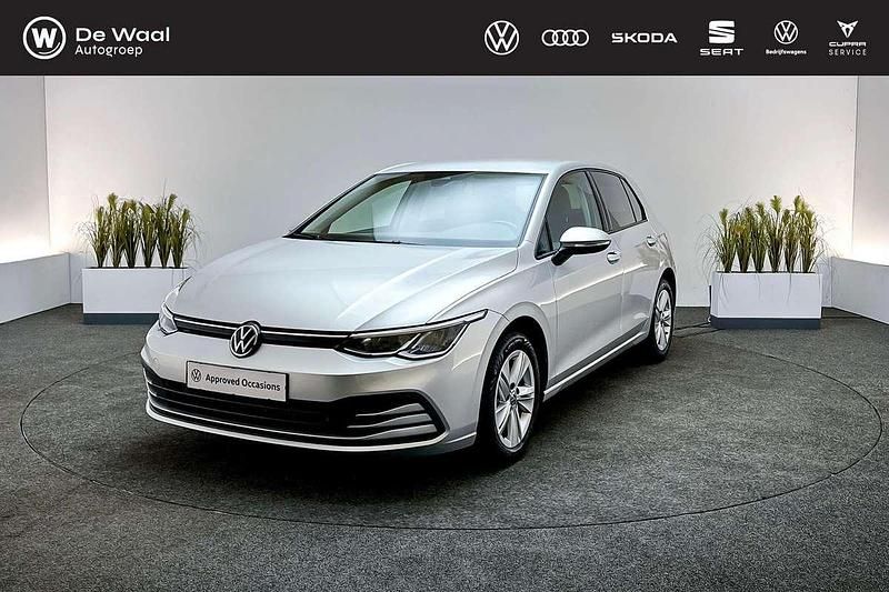 Reflex silver Occasion 2023 VW Golf VIII Business Hatchback | € 22.400 (Eerlijke prijs) - Afbeelding 1/3